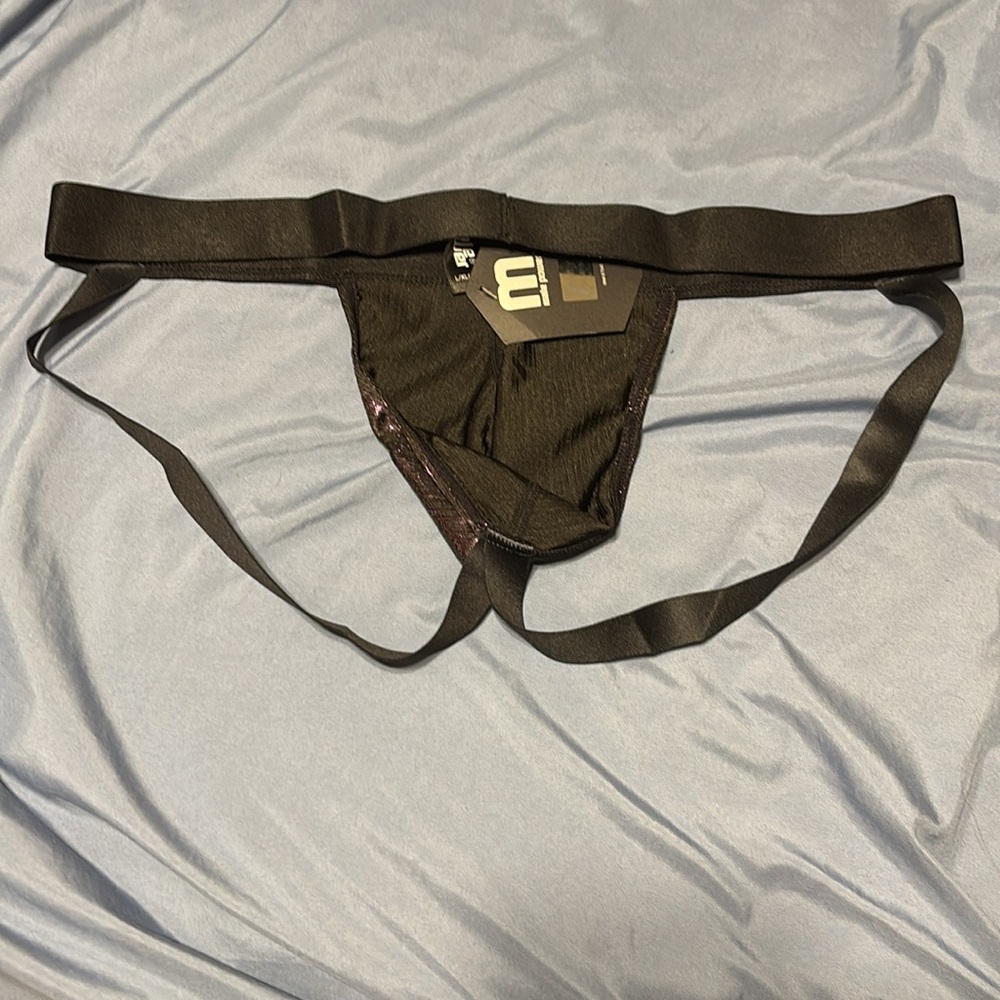 Male power jock (#3) - Picture 3 of 3